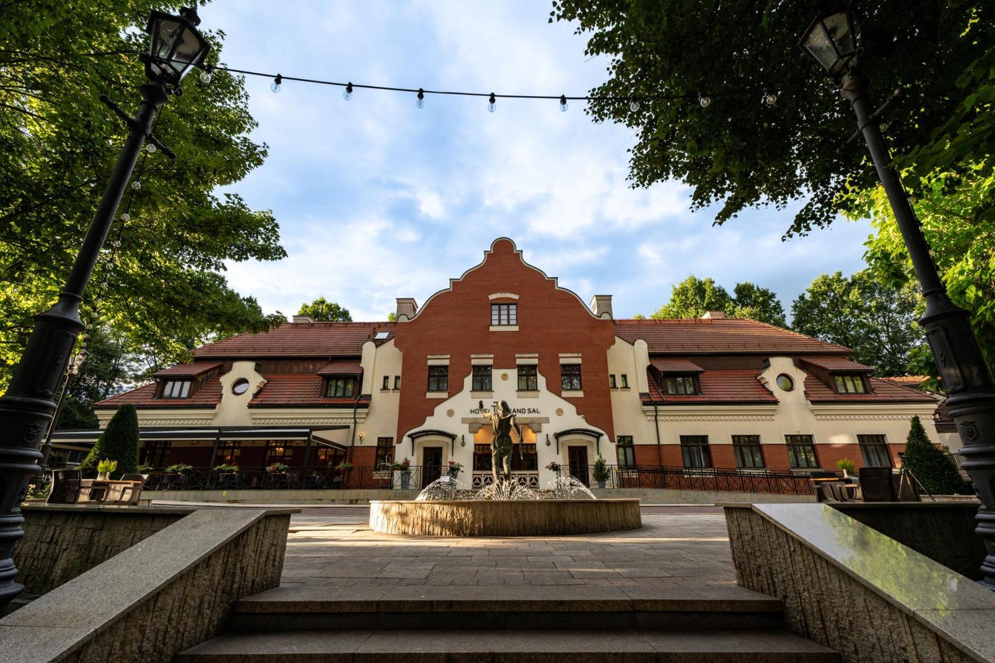 Grand Sal Hotel Wieliczka Exterior foto